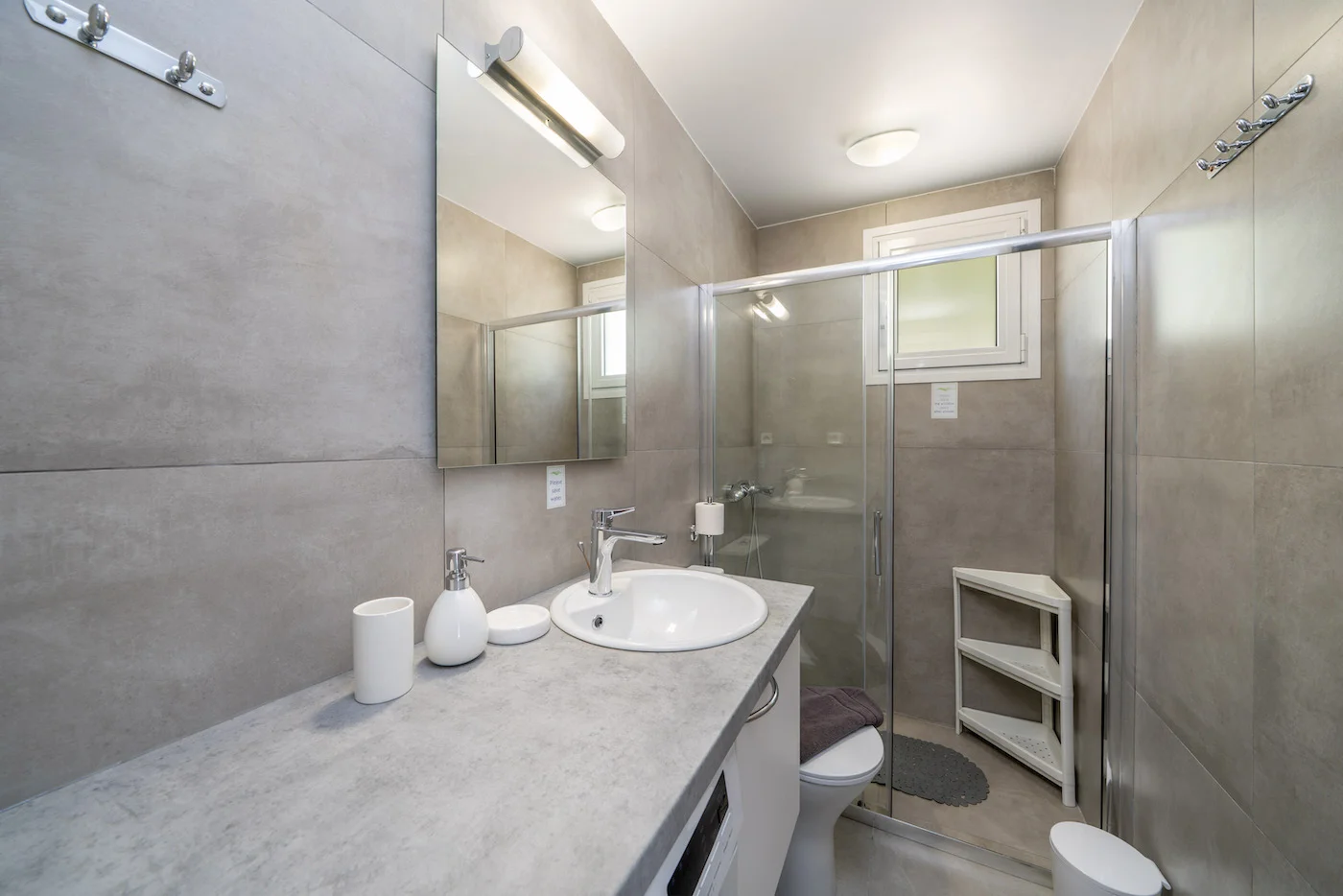 Elegant bathroom design – beachfront apartment accommodation Kefalonia
